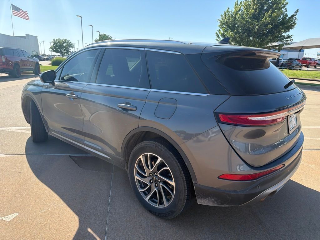 Used 2022 Gray Lincoln Standard image 2