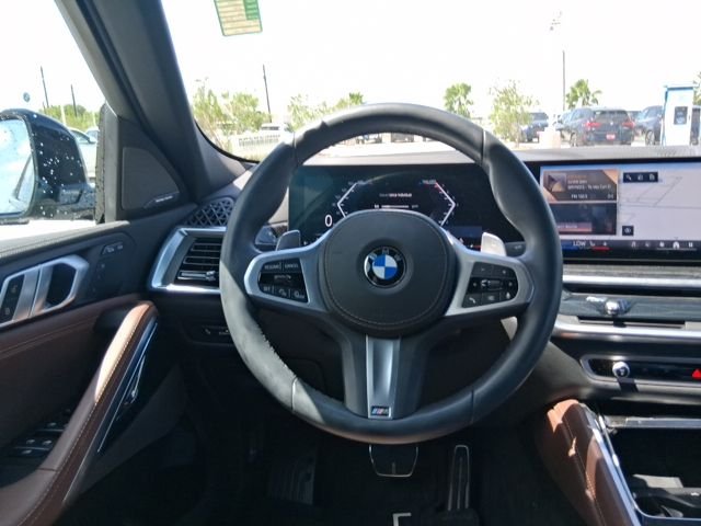 Used 2025 Black BMW xDrive40i image 9