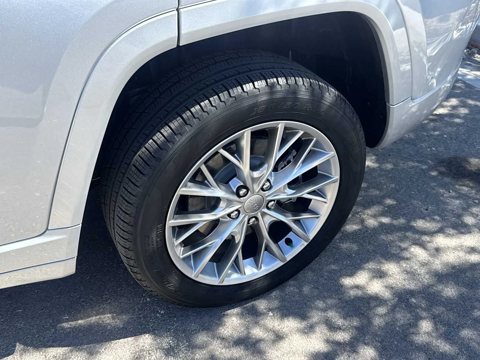 Used 2024 Silver Zynith Jeep Summit image 21