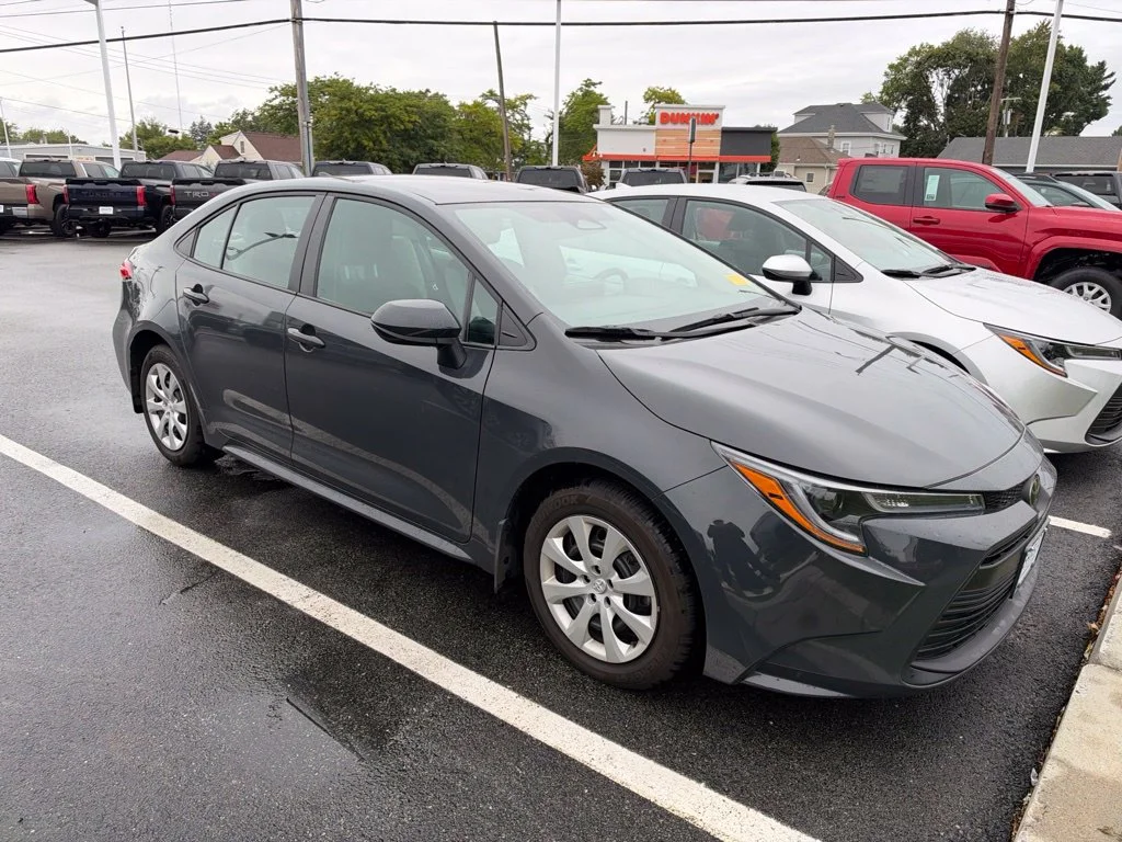 Used 2025  Toyota LE image 1