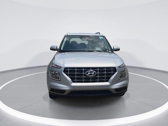New 2026 Silver Hyundai SEL image 3