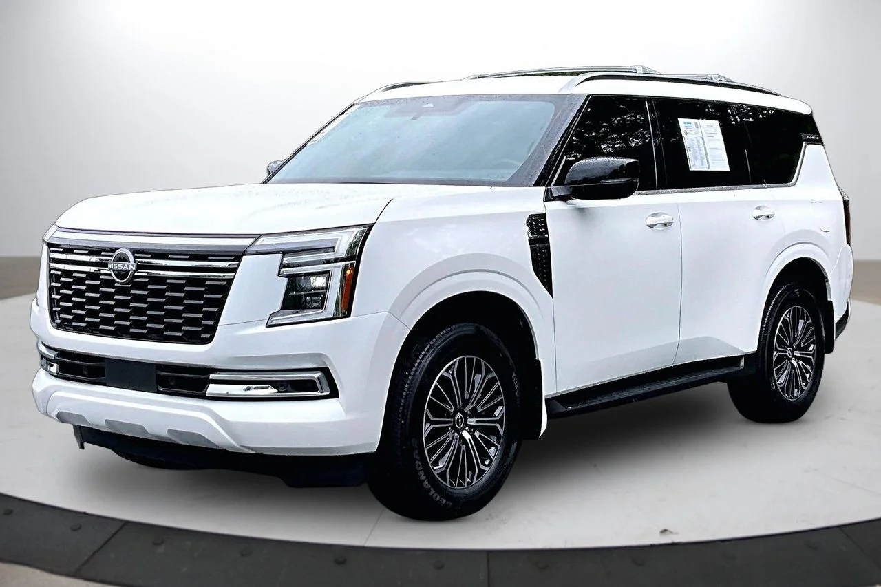 Certified Used 2025 White Nissan SL image 4