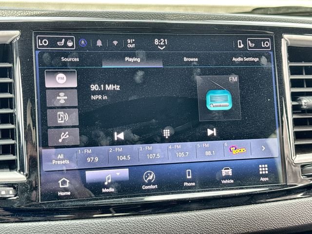 Used 2025 Black Chrysler Select image 16