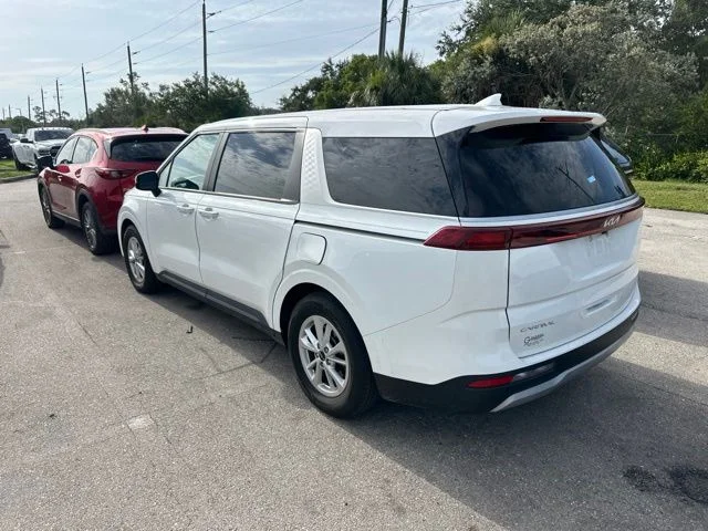 Used 2023 White Kia LX Seat Package image 3