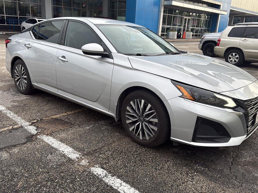 2023 Nissan Altima 2.5 SV's photo