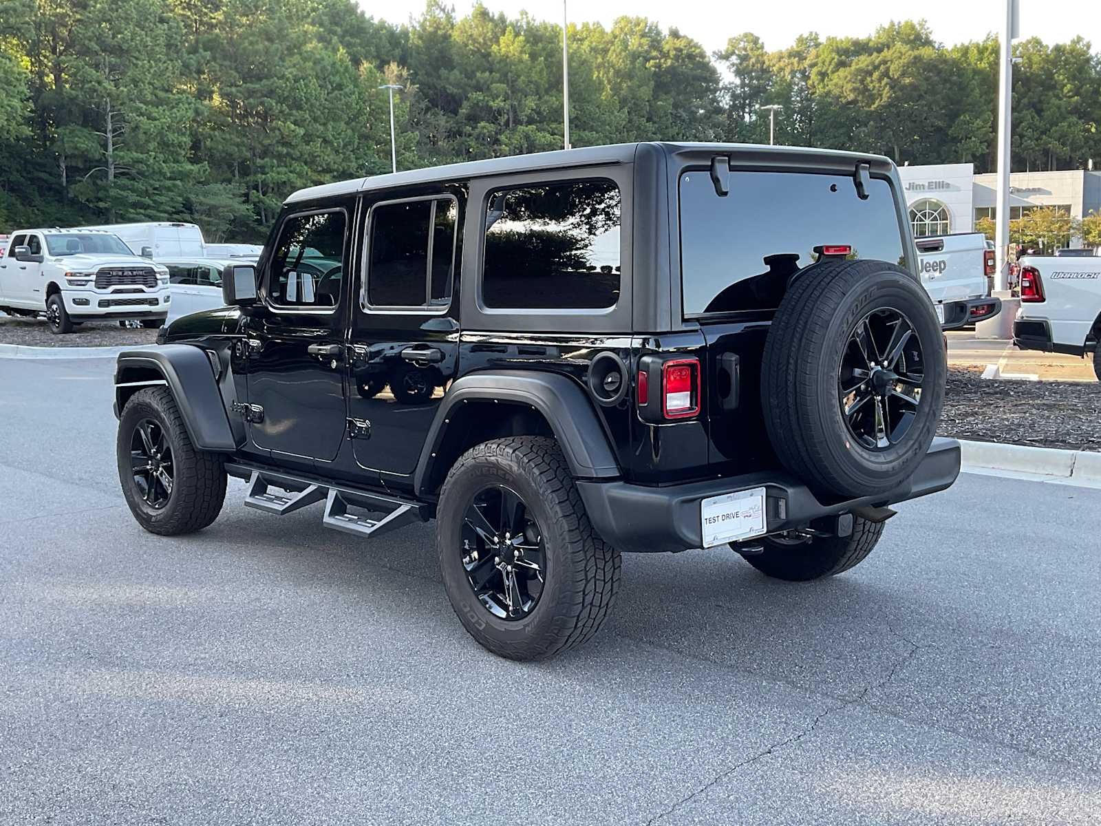 Used 2022 Black Clearcoat Jeep Unlimited Sport Altitude image 3