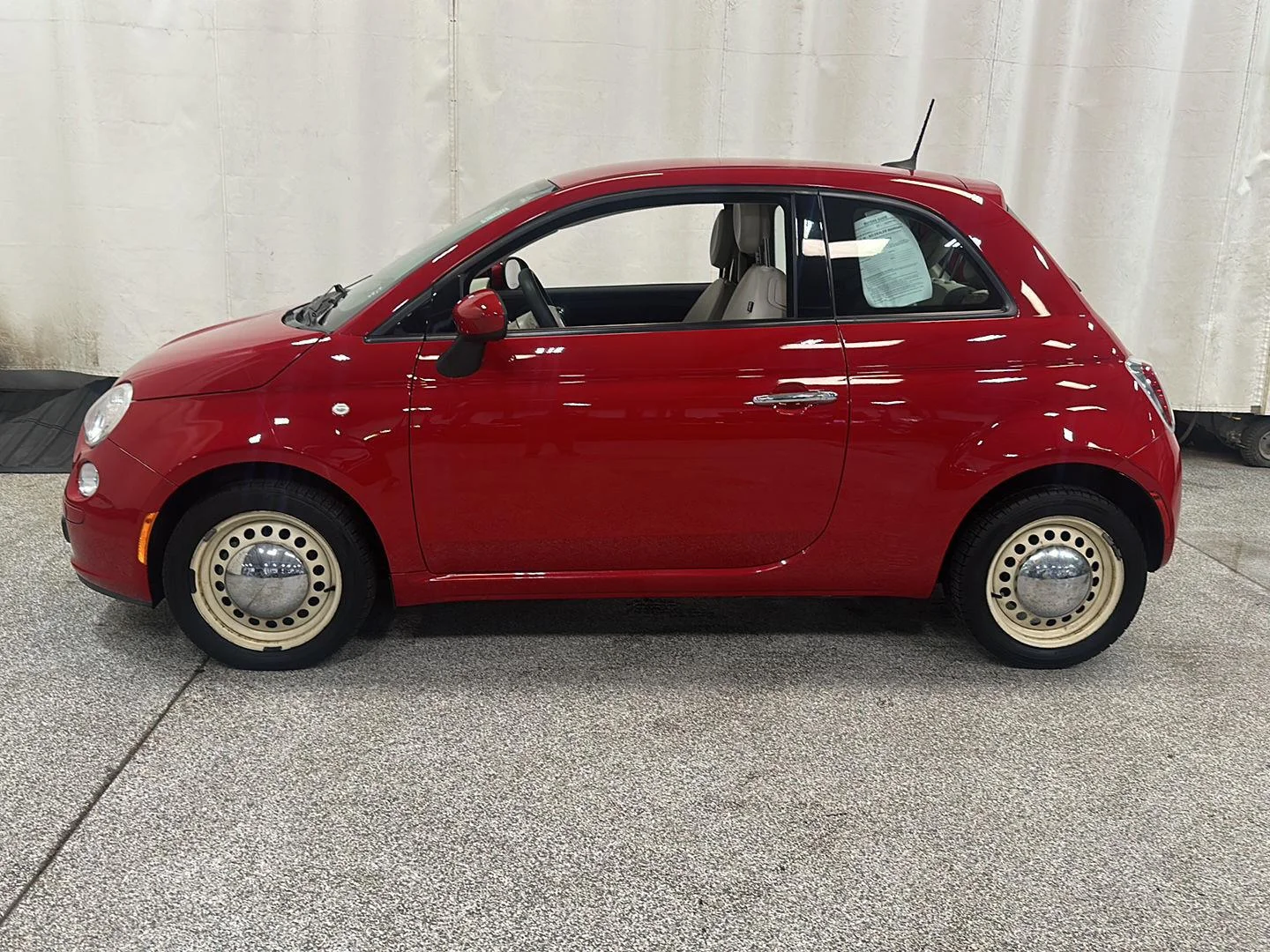 Used 2016 FIAT 500 Pop with VIN 3C3CFFAR8GT136289 for sale in Waconia, Minnesota