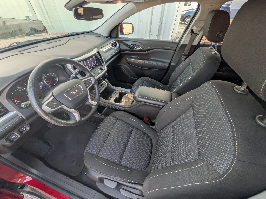 Used 2021 Cayenne Red Tintcoat GMC SLE image 9