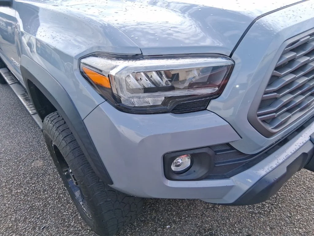 Used 2021  Toyota TRD Off-Road image 11