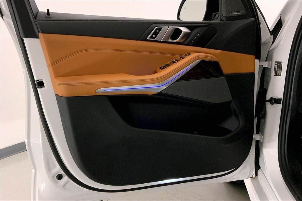Used 2024 Mineral White Metallic BMW  image 24