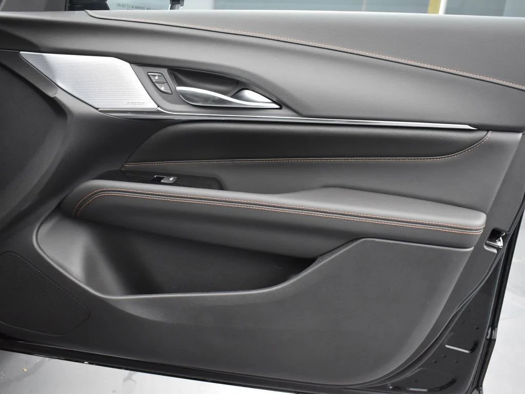 2025 Cadillac CT4 V-Series - Photo 31