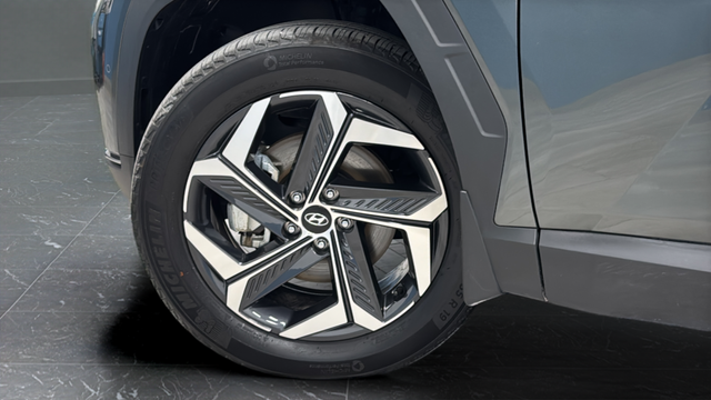 Used 2024 Amazon Gray Hyundai Limited image 38
