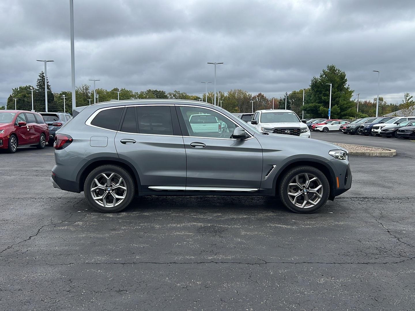 Used 2023 Skyscraper Gray Metallic BMW xDrive30i image 4