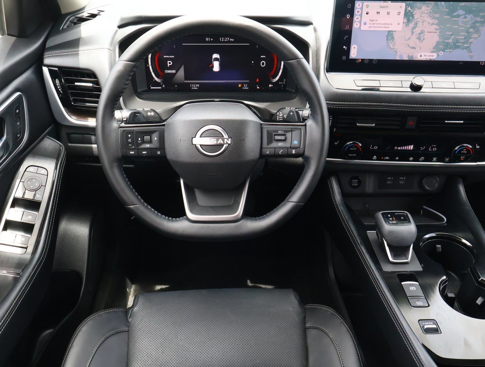 Used 2025 Everest White Pearl/Super Black Nissan Platinum image 9