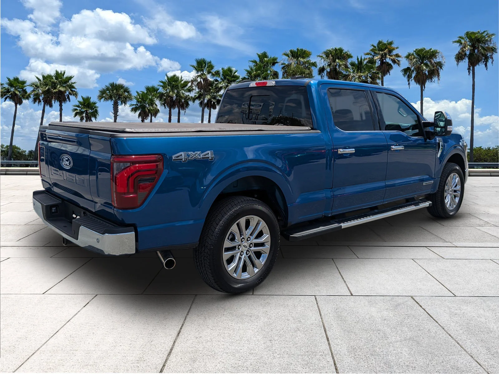 Used 2025 Atlas Blue Metallic Ford LARIAT image 7