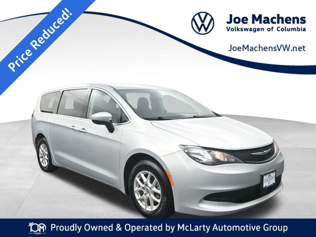 Used 2022 Silver Chrysler LX image 1
