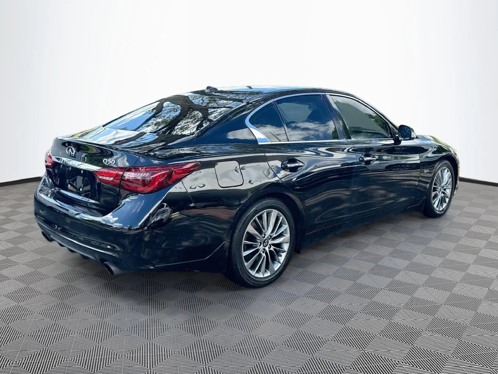 Used 2019 Black INFINITI 3.0t LUXE image 6