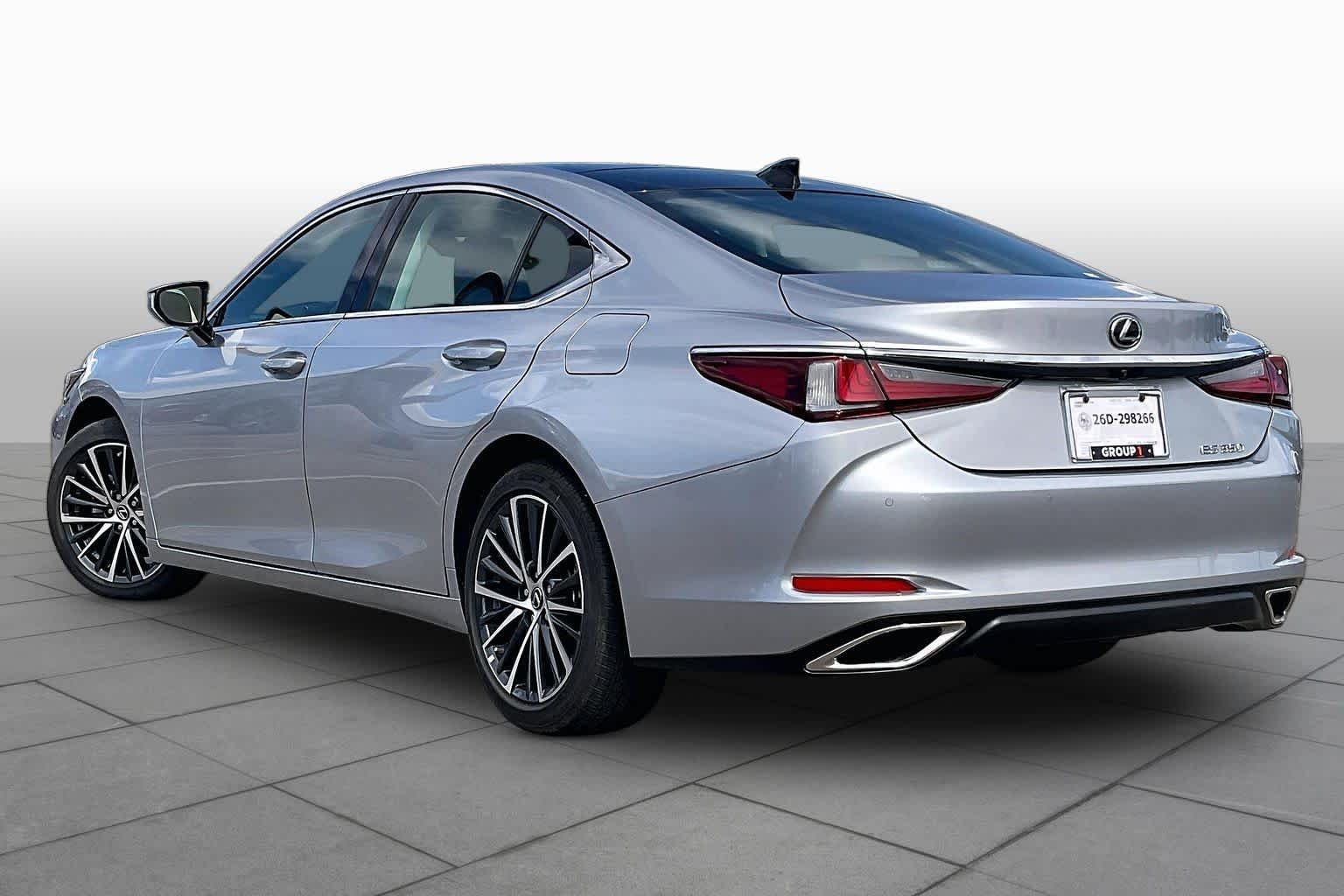 Used 2025 Iridium Lexus  image 11