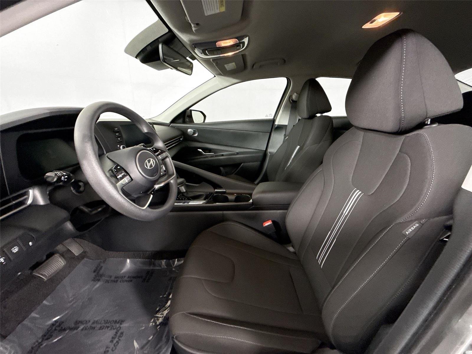 Used 2025 Fluid Metal Hyundai Blue image 3