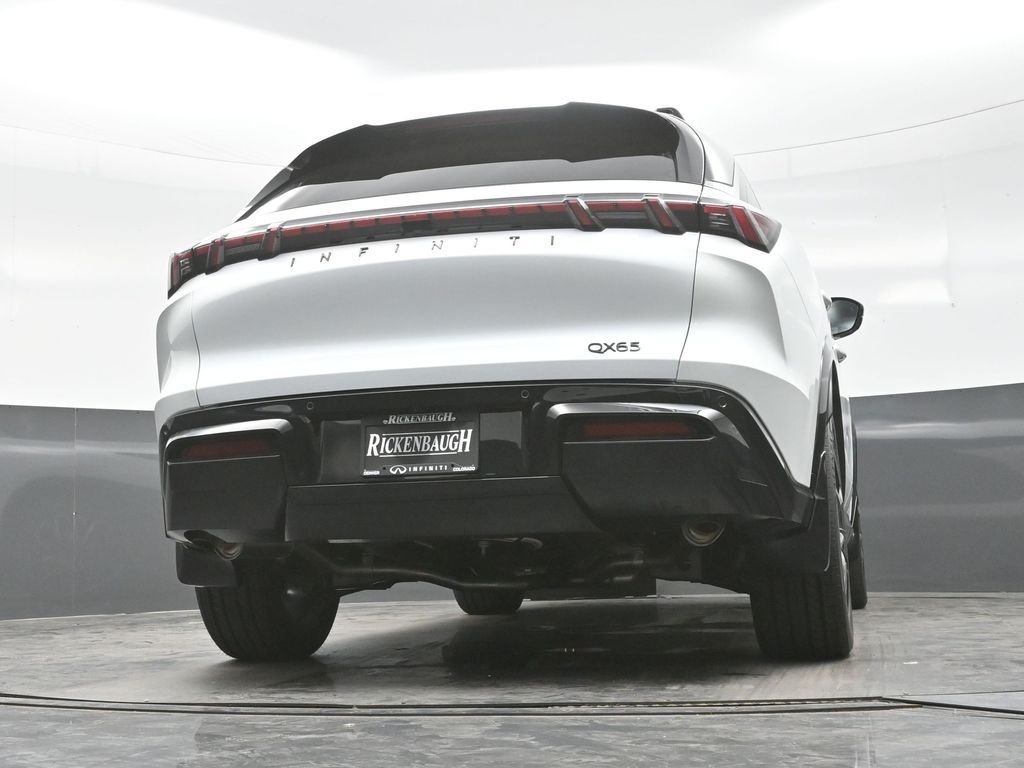New 2027 2T RAD WHT INFINITI Autograph AWD image 35