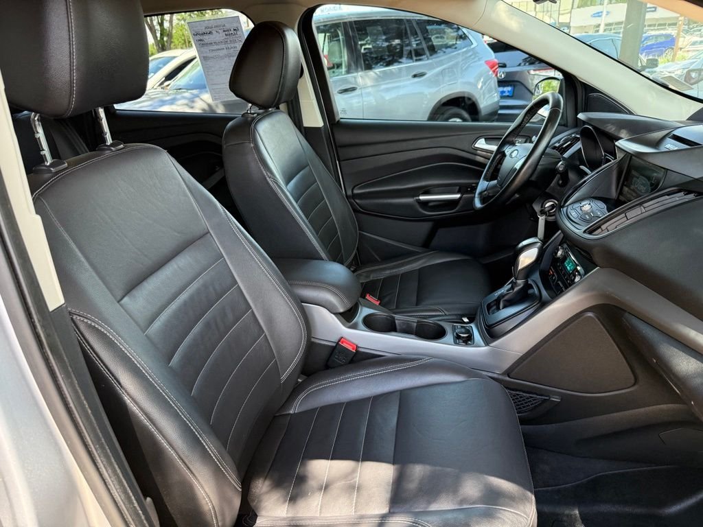 Used 2015 Ingot Silver Ford SE image 18