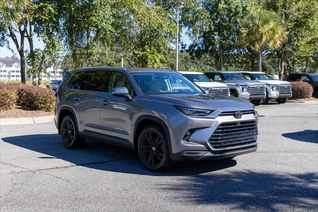 Certified Used 2025 PRECIOUS METAL Toyota  image 6