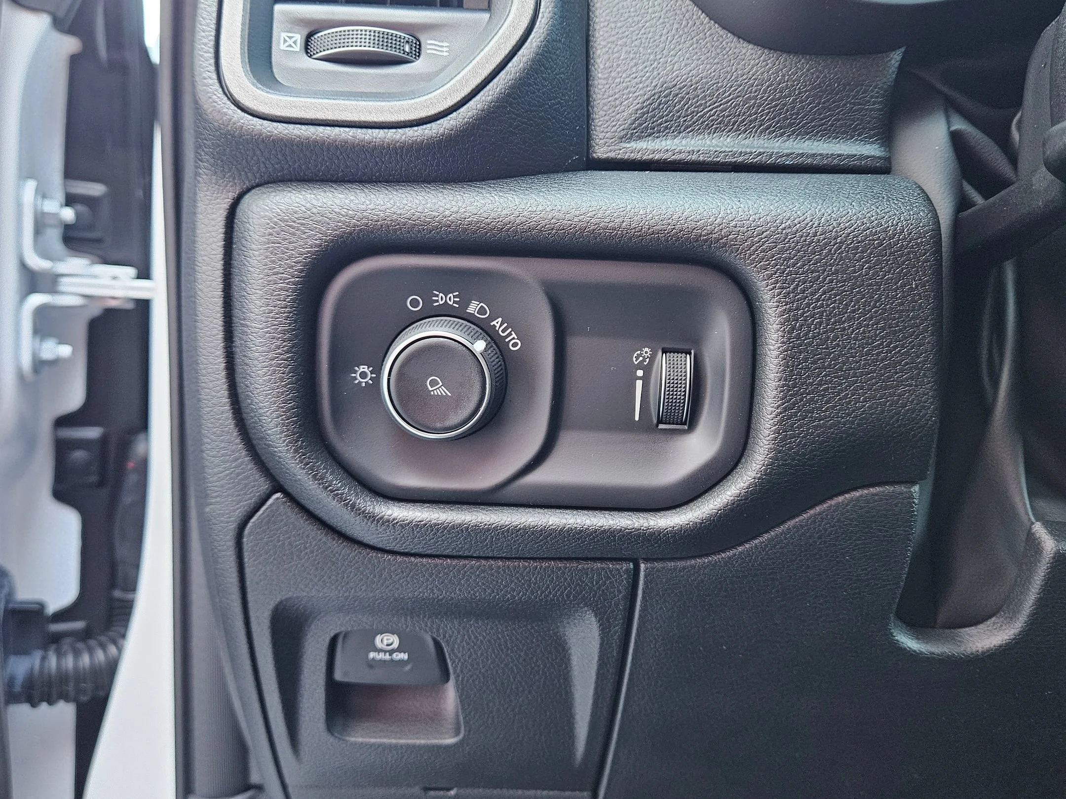 2026 RAM 1500 Tradesman - Photo 18