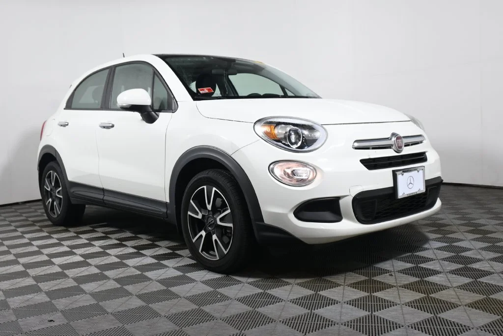 Used 2017 White FIAT Pop image 10