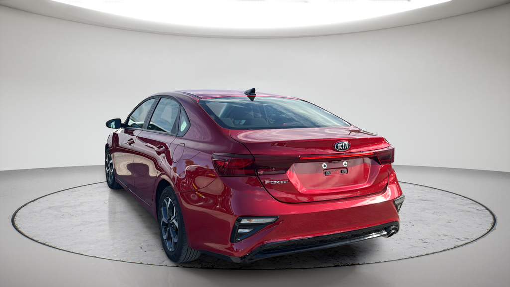 Used 2019 Red Kia LXS image 6