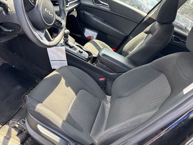 2023 Kia Sportage LX - Photo 10