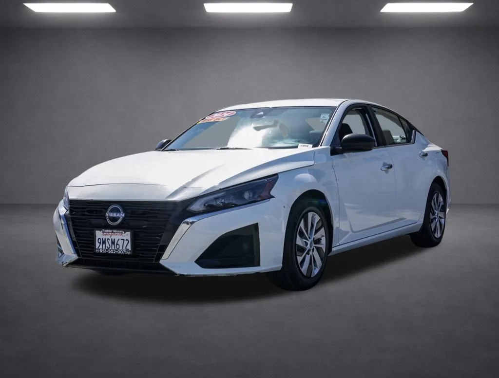 Used 2024 White Nissan 2.5 S image 7