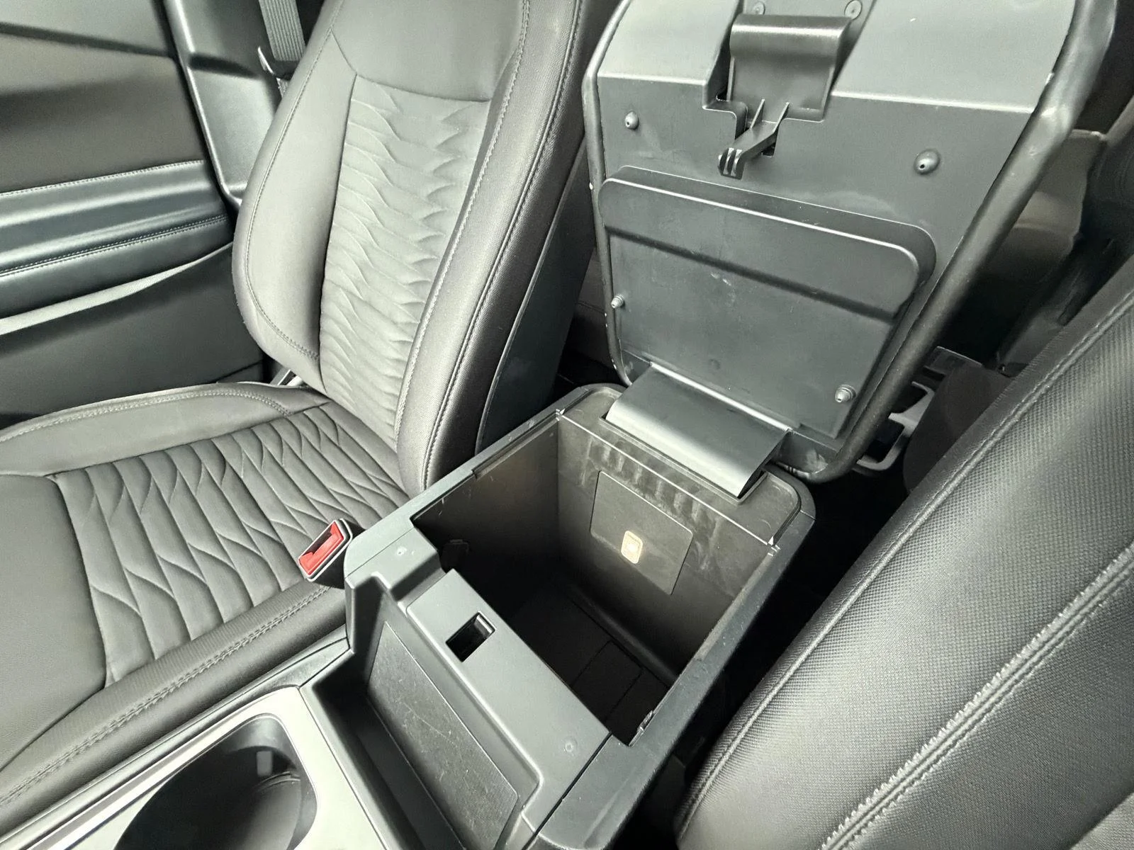 Used 2020 Iconic Silver Ford XLT image 14