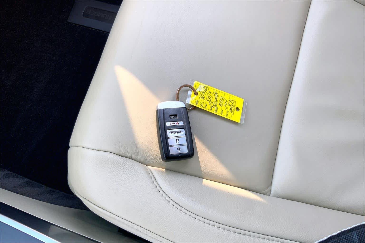 Used 2019 White Diamond Pearl Acura  image 14