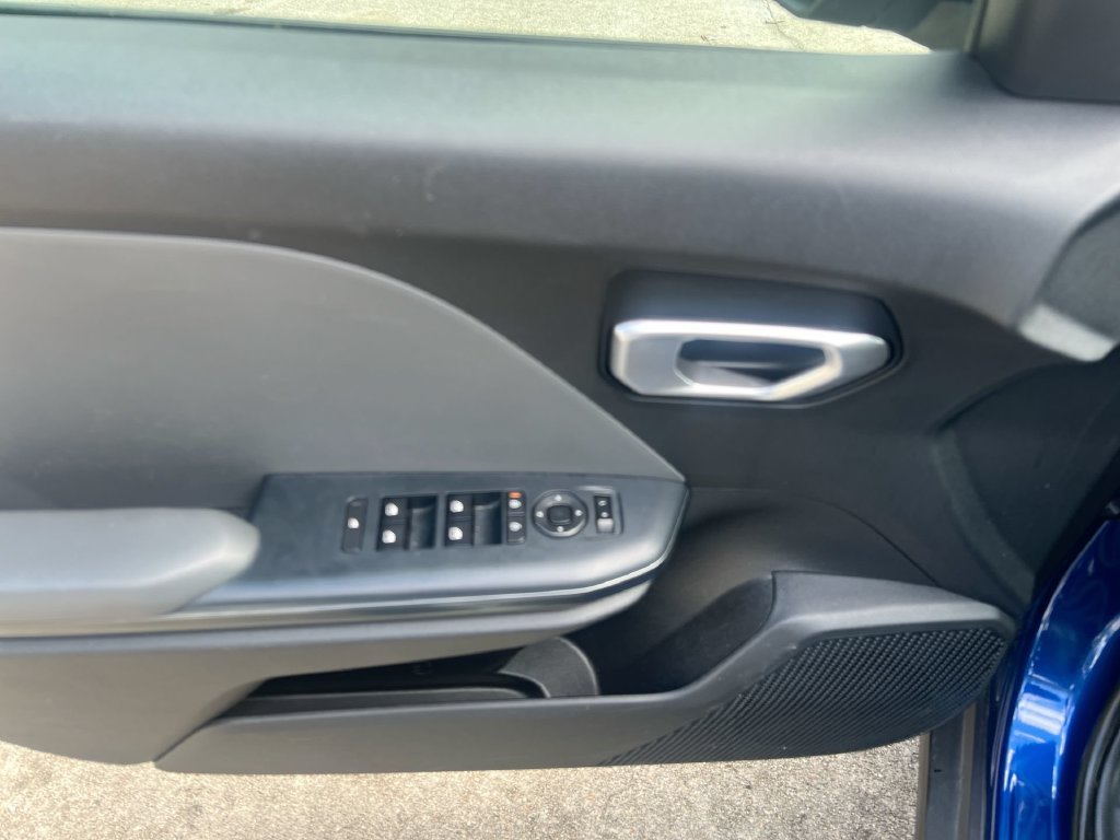 2025 Kia K4 LXS - Photo 15
