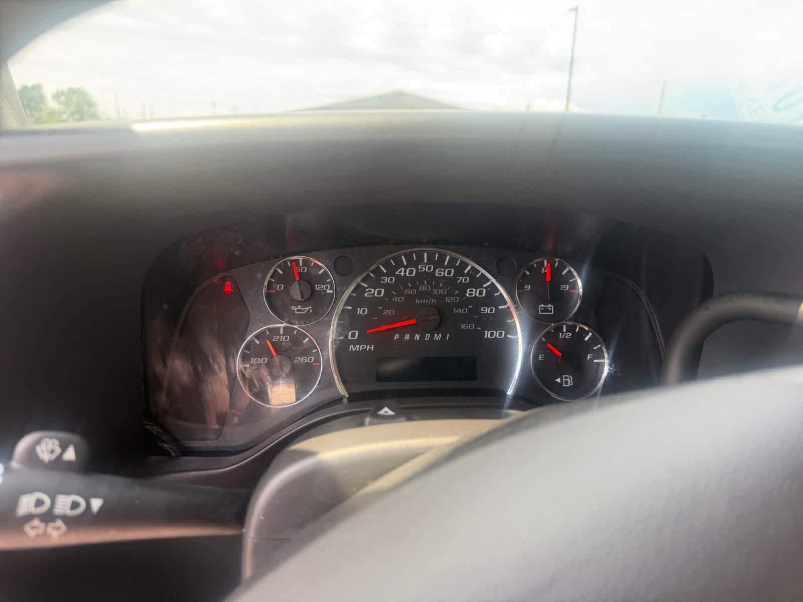 Used 2025 Summit White Chevrolet LT image 15