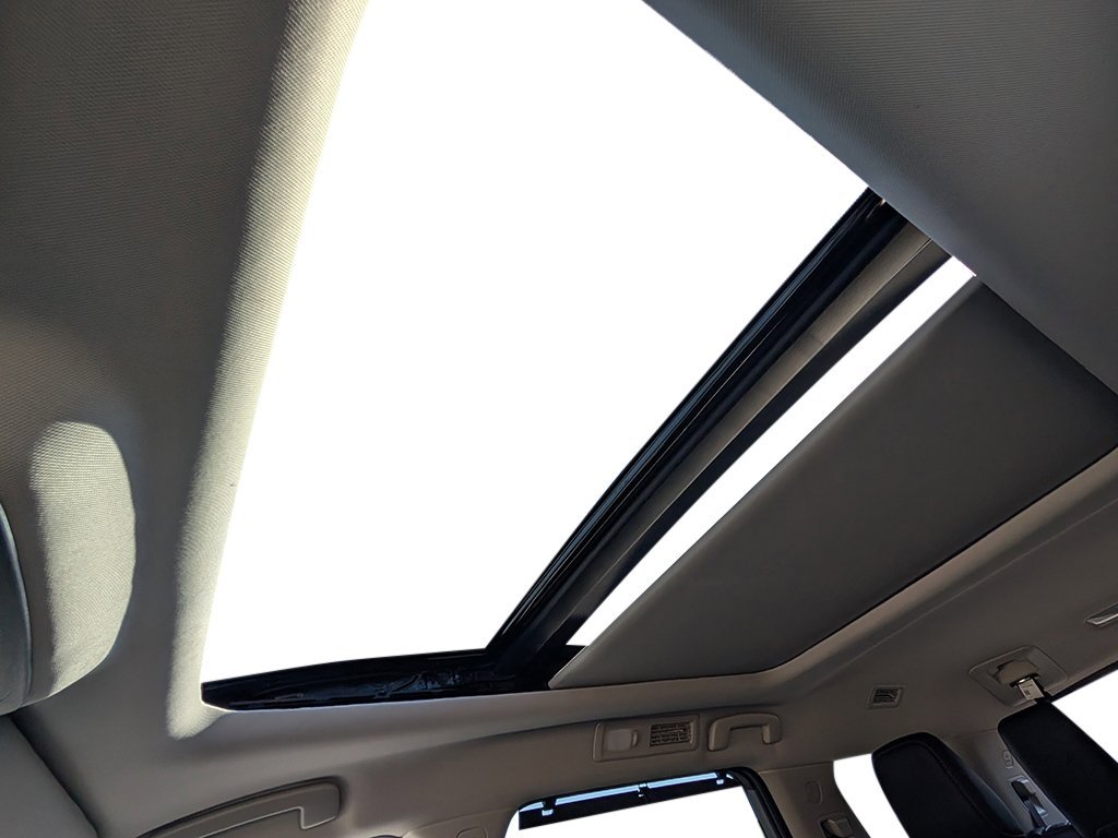 New 2026 Everest White Pearl Tricoat Nissan Platinum image 18