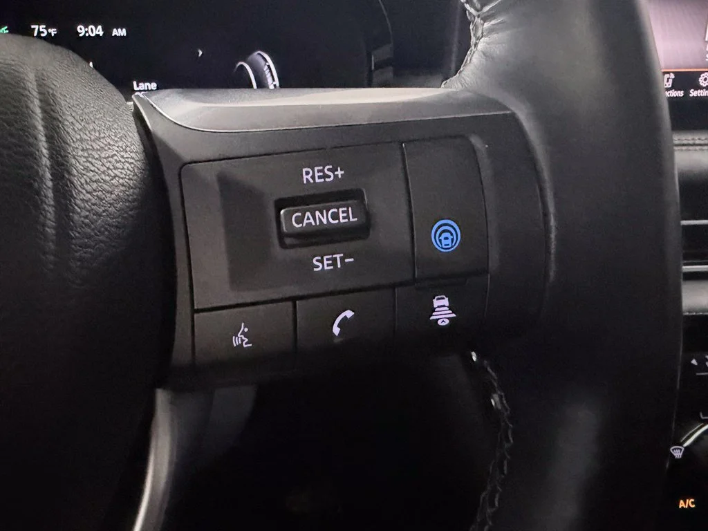 Used 2023 Blue INFINITI Sensory image 28