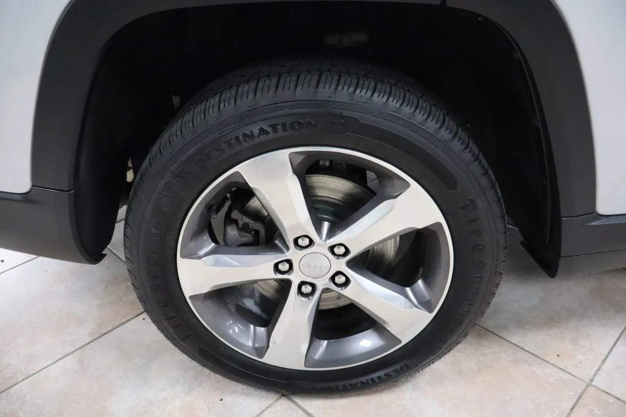 Used 2021 Silver Zynith Jeep Limited image 44
