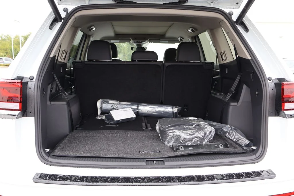 2026 Volkswagen Atlas SEL Premium R-Line - Photo 12