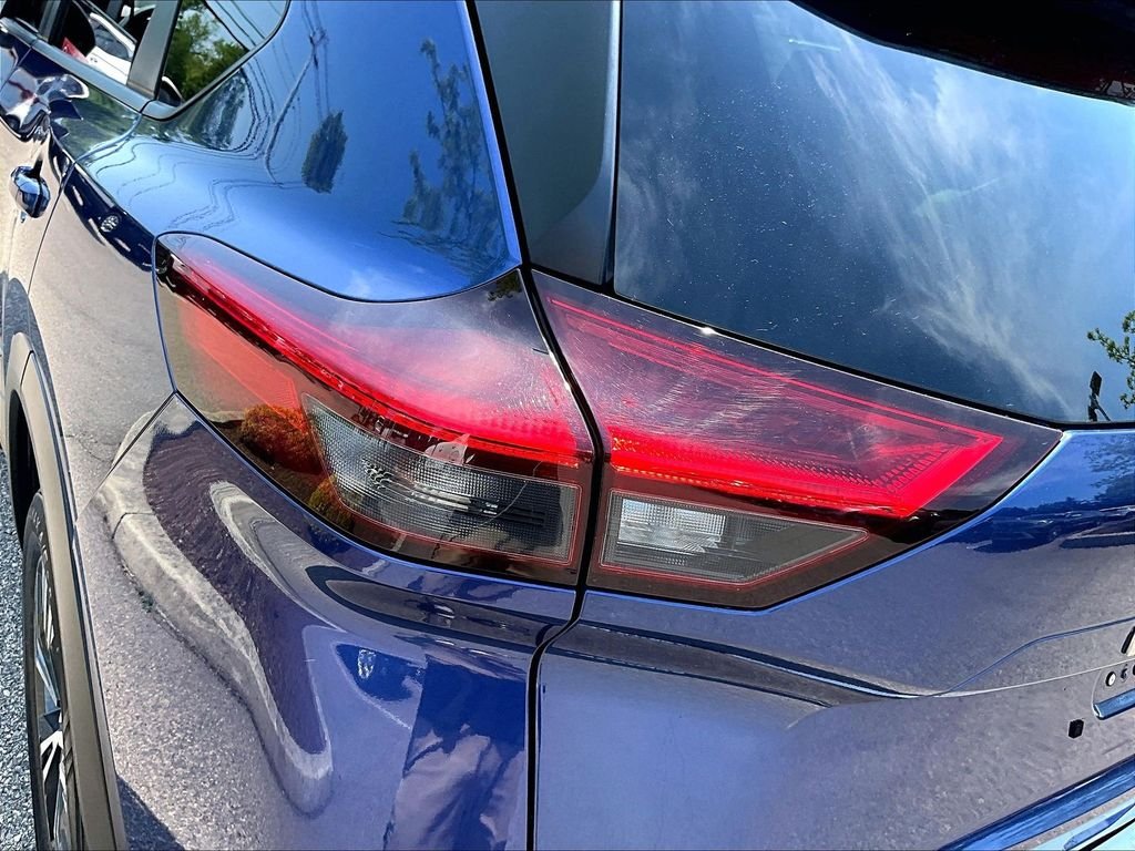 Used 2023 Blue Nissan SV image 32