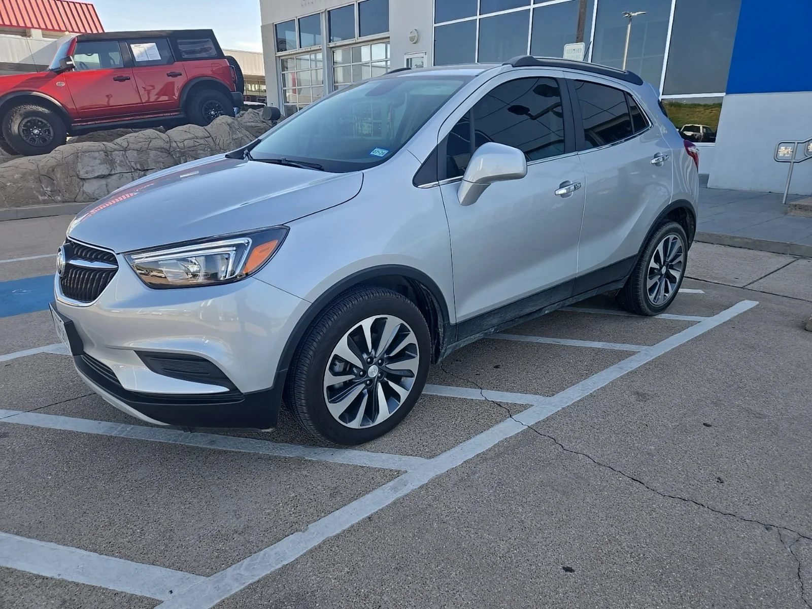 Used 2022 Includes (MDP) Anthracite lower exterior accent color, Paint code W598F.) Buick Preferred image 1