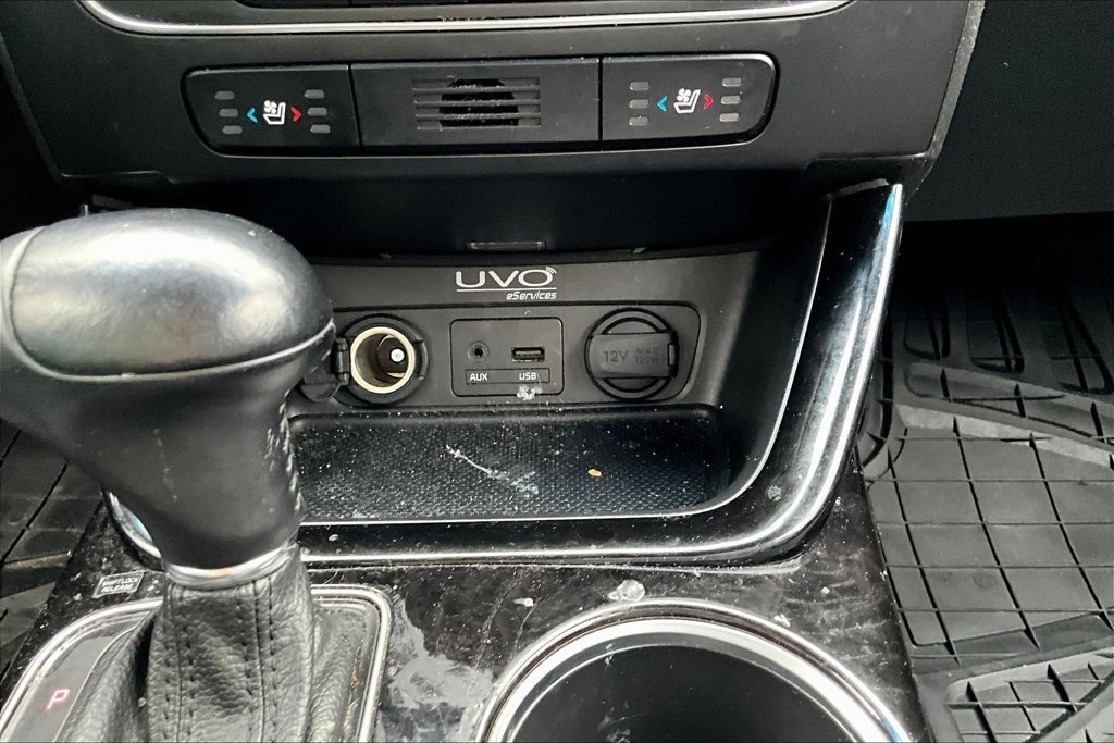 Used 2014 Black Kia EX image 16