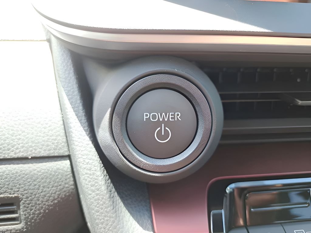 2026 Toyota Prius Plug-in Hybrid SE - Photo 28