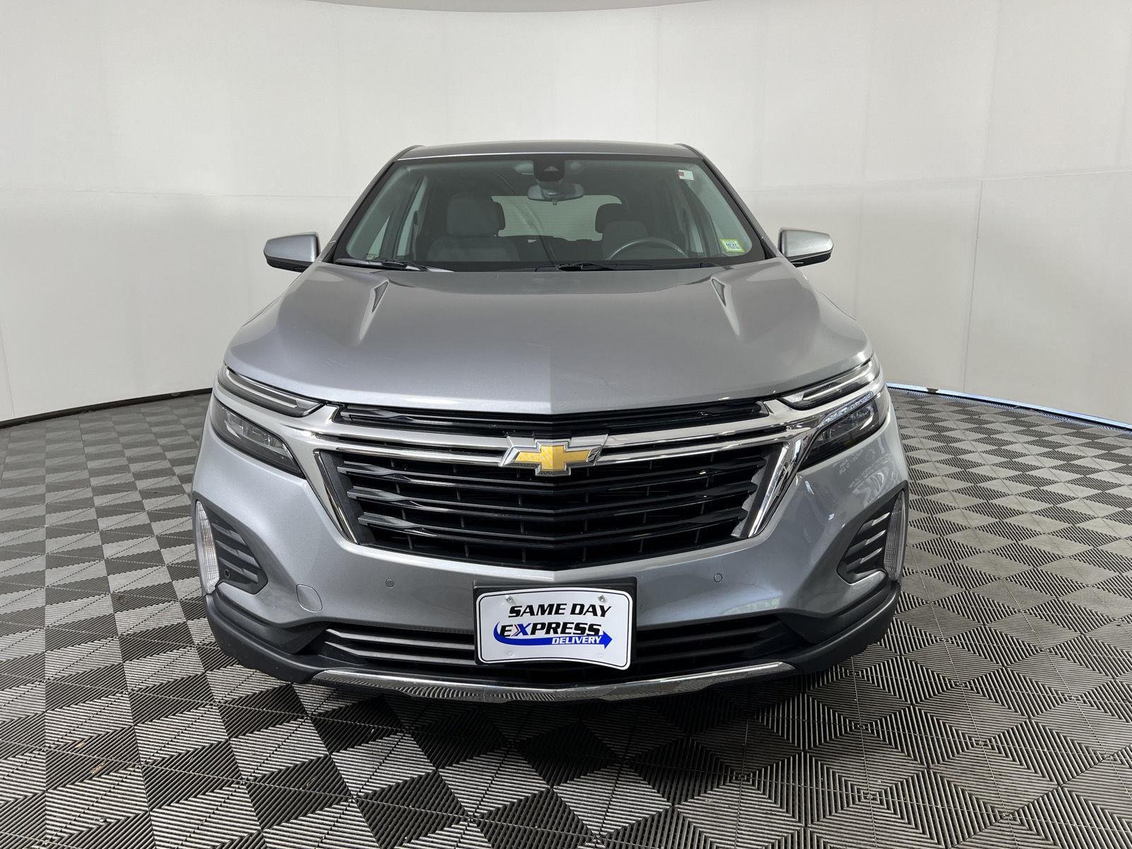 Used 2024 Sterling Gray Metallic Chevrolet LT image 30