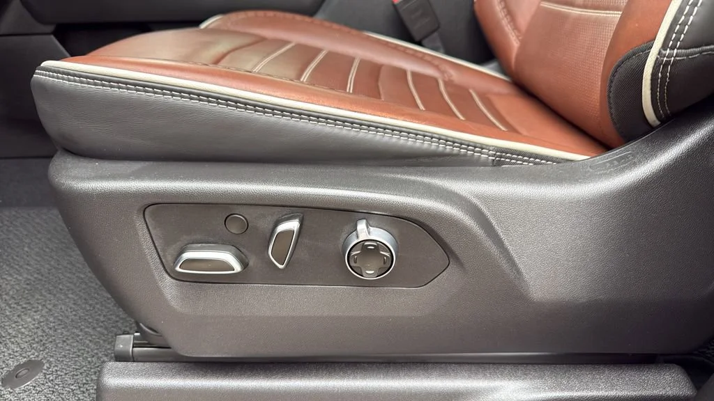 2025 GMC Sierra 1500 Denali Ultimate - Photo 19