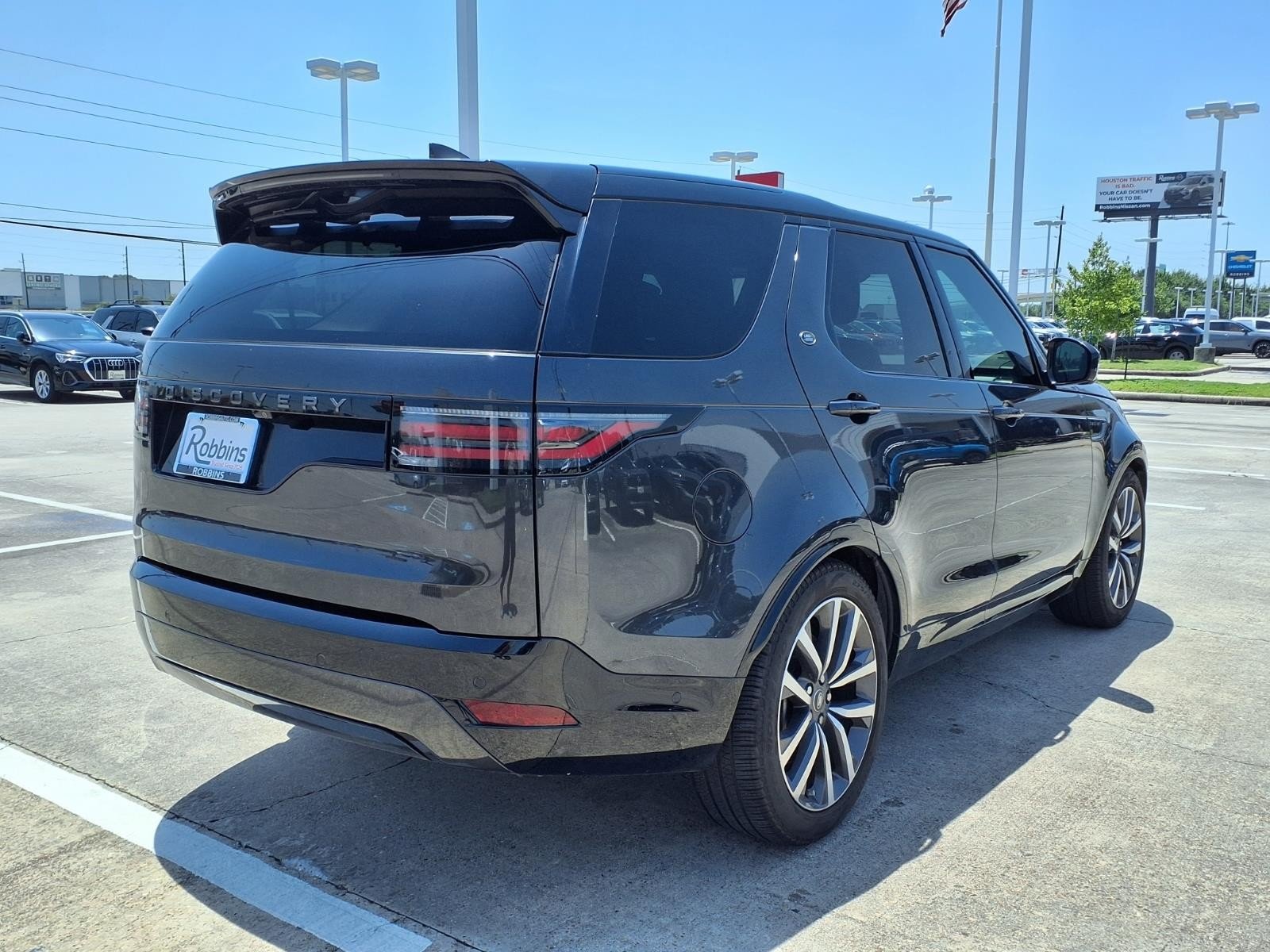 2024 Land Rover Discovery Dynamic SE  at HGreg Houston