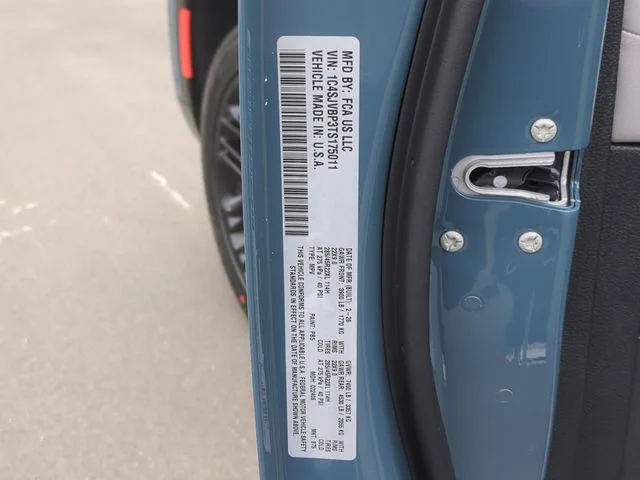 New 2026 Steel Blue Exterior Paint Jeep Limited Reserve image 26
