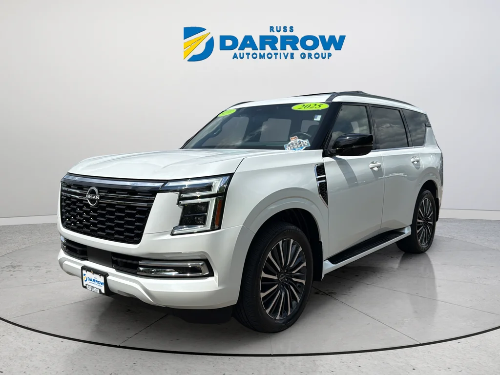 Used 2025 White Nissan Platinum Reserve image 1