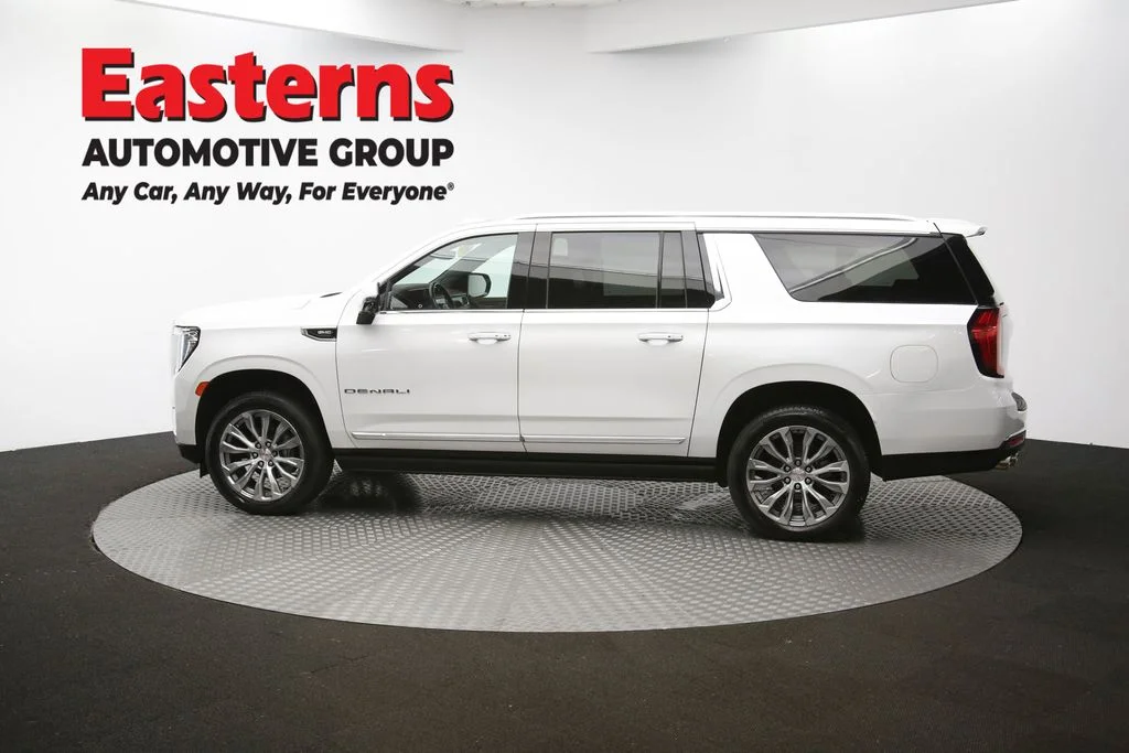 Used 2022 White GMC Denali image 67