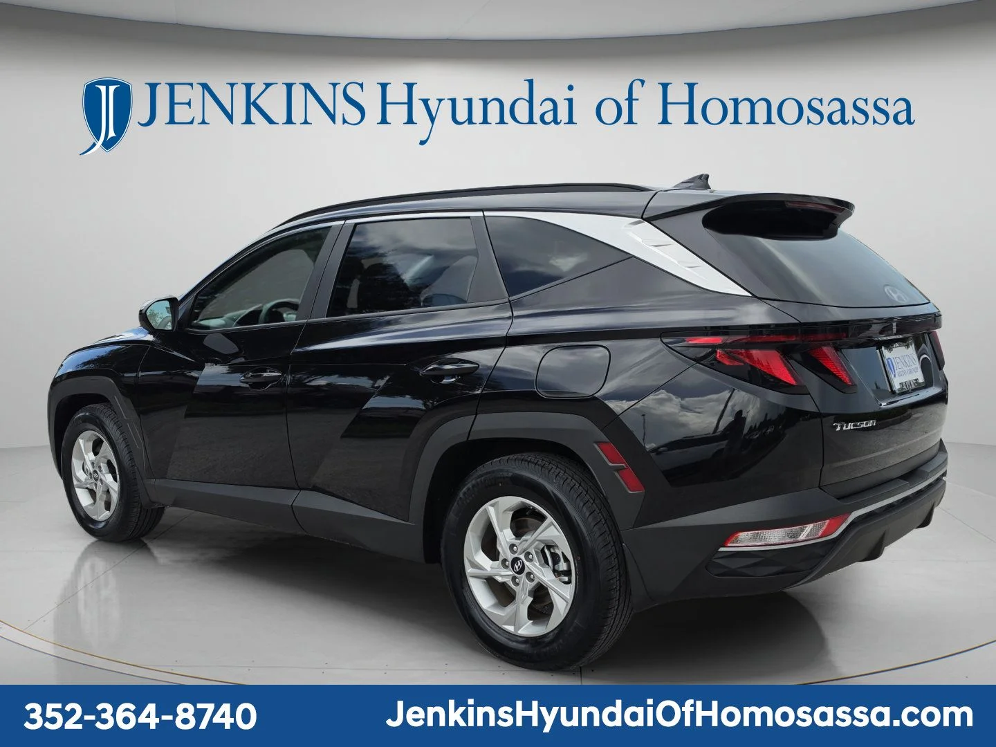 Used 2024 Black Hyundai SEL image 7